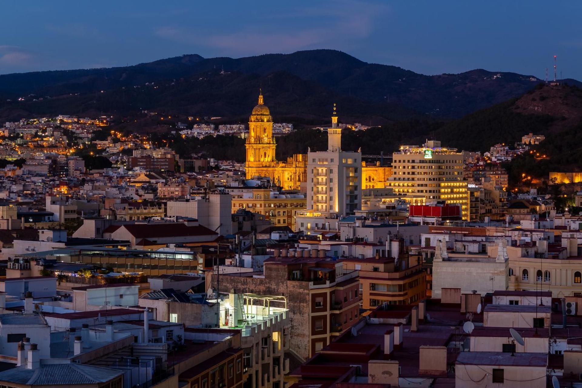 Apt Alameda De Colon Solo Familias Málaga Dış mekan fotoğraf